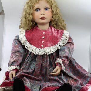 Virginia Turner Vinyl Doll LE 46-130 Collectable Vintage (12/5/ 1996) Blond Blue